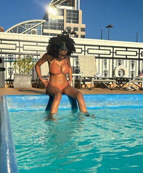 Alicia Adams kunst sexy galerie