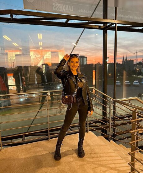 asiatische teenager-onlyfans perfekte akt archiv