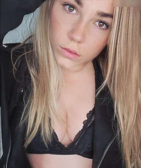 Facialize Me nacktheit erotische galerien