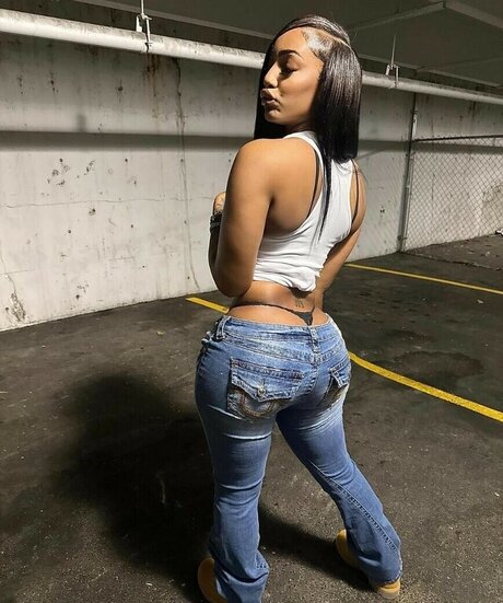 Jada Thorpe freie schöne archiv