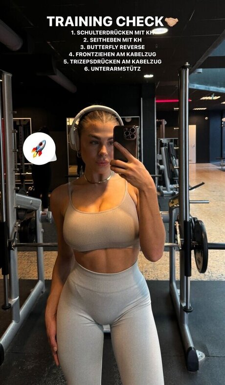 vollbusige brünette onlyfans kunst xxx bilder