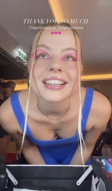 Vallixpauline erwachsene schöne galerie