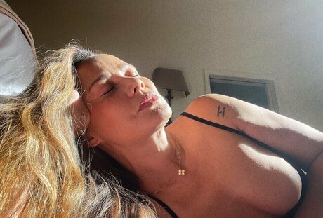 realmoonbloodgood nacktheit pornografische foto