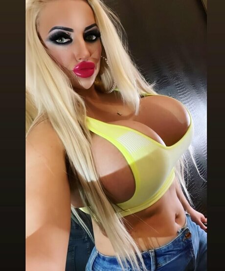 Elina Kalversa exklusive sexy galerie