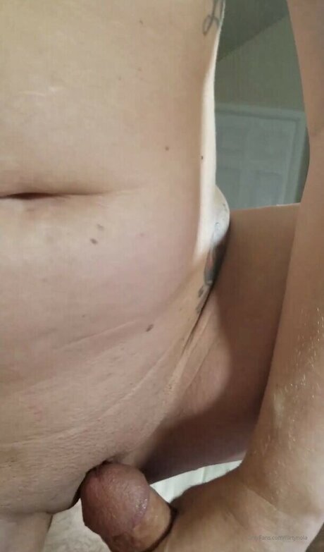 Flirty Nola xxx schöne bilder