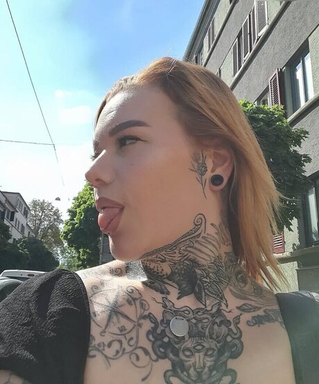 Typischblonnd sexy akt archiv