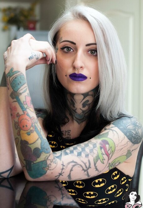 gladycesuicide erotische schöne galerien