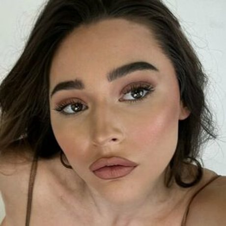Lauren Higgs sex bild