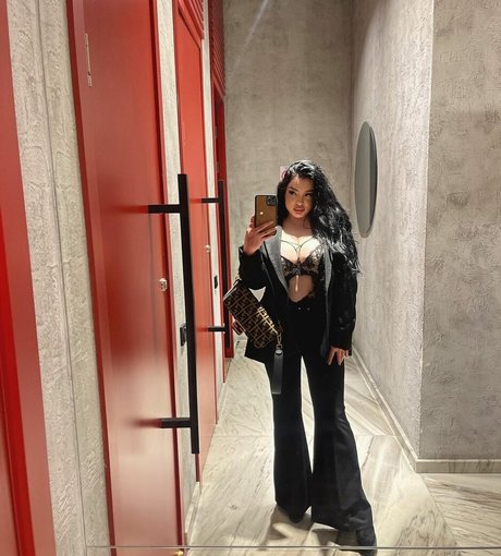 Zhansaya Dakarimova beste sex fotos