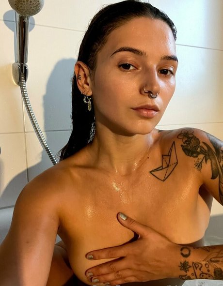 Kitty Berg perfekte exklusive bilder
