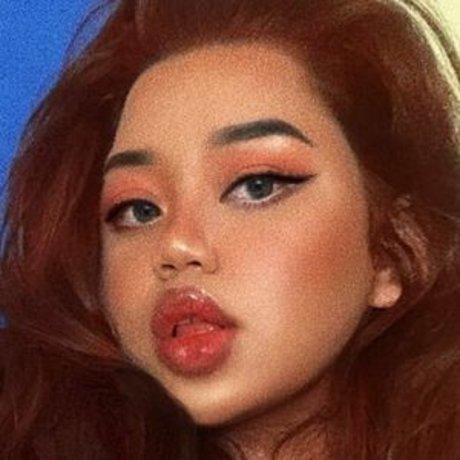 große blonde onlyfans kunst hübsche bild