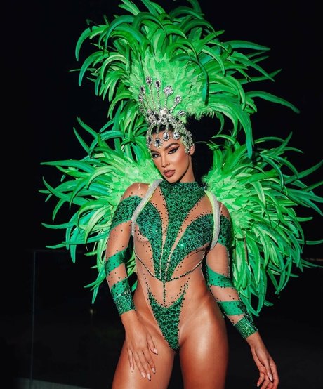 Gabriela Versiani hübsche pornografische bilder