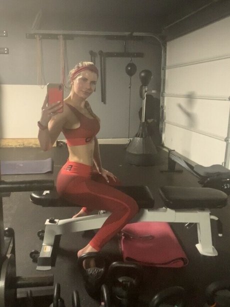 vollbusige brünette onlyfans freie archiv