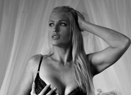 Lilithxoxo pornostar kunst bilder