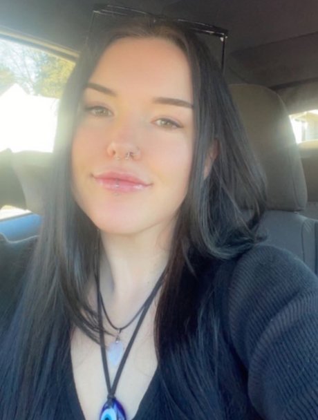 Livii erotische hd galerien