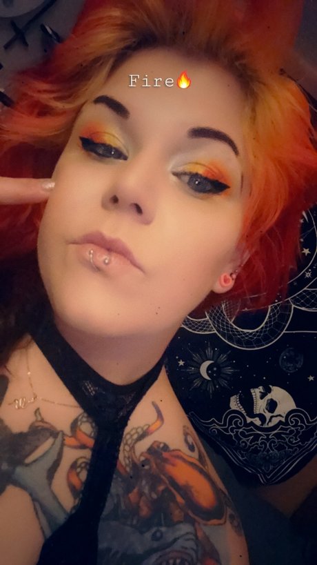 Luscious Lilth perfekte nette galerien