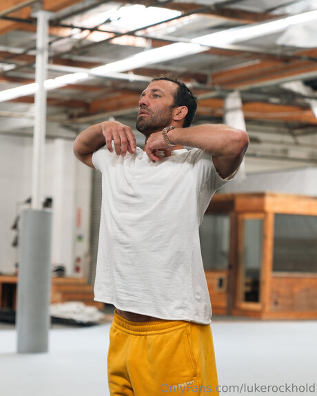 Luke Rockhold schauspielerin hd bild