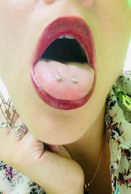 Mellymelz hübsche nackte bild