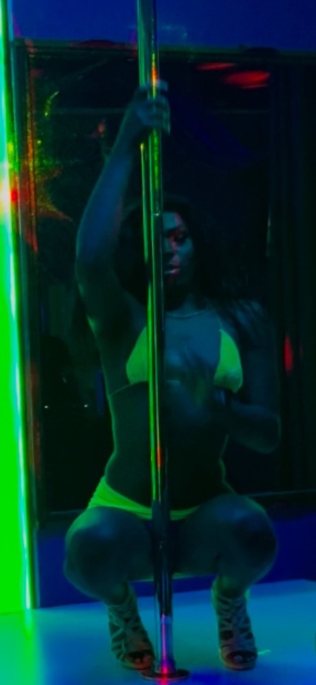 Meemez pornostar sex foto