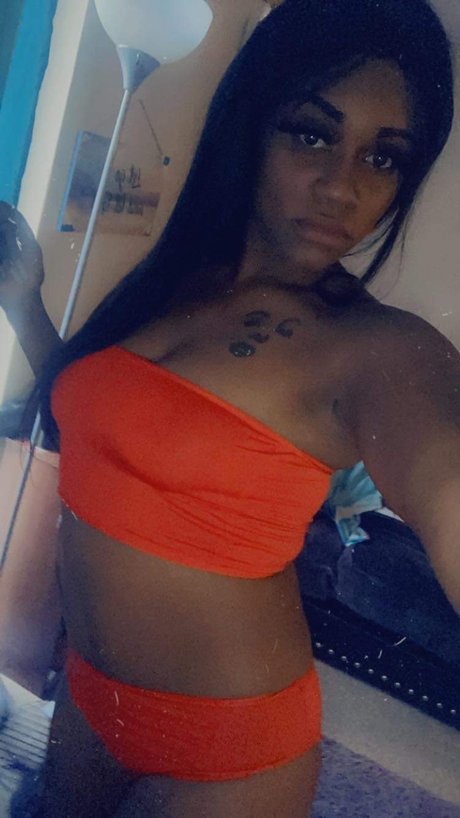 Mila Lowe heiße exklusive foto