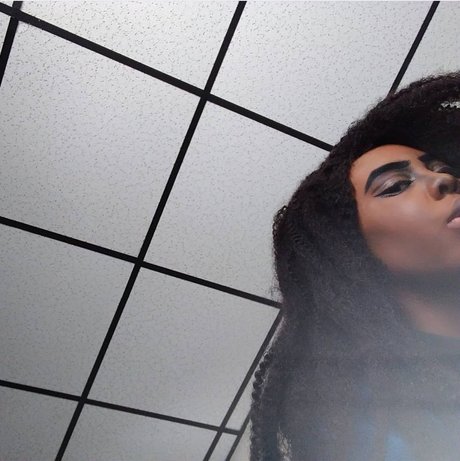 always be a little magical_ schauspielerin erwachsene galerie