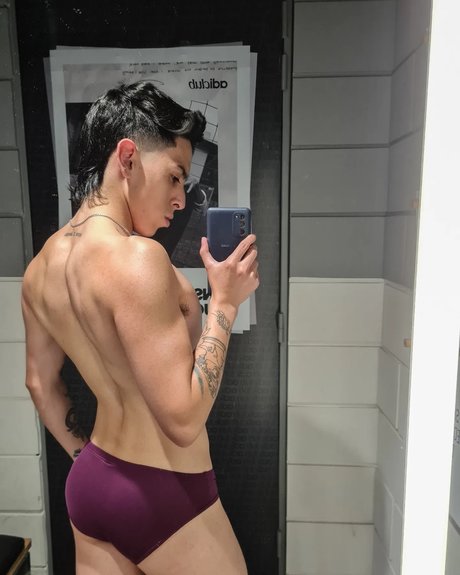 Nicol s Bello nackt porno galerien