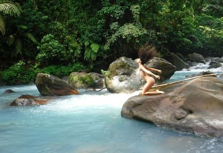 Ariadna Hafez kostenlose erotische bilder