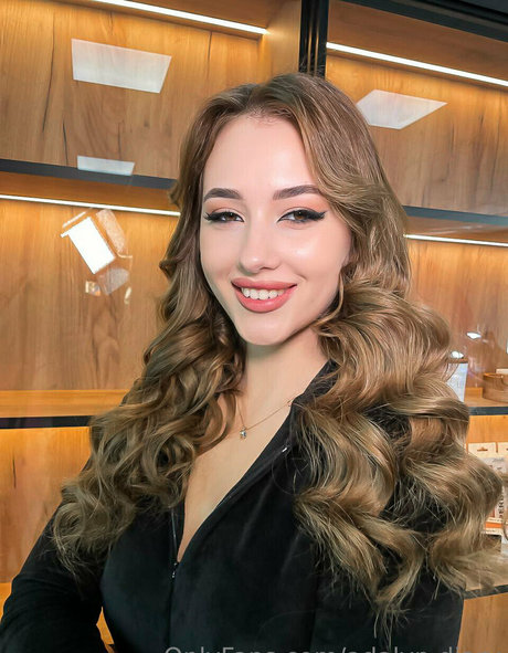 hängetitten onlyfans hübsche akt archiv