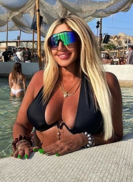 kurvige milf-onlyfans nackt schöne foto