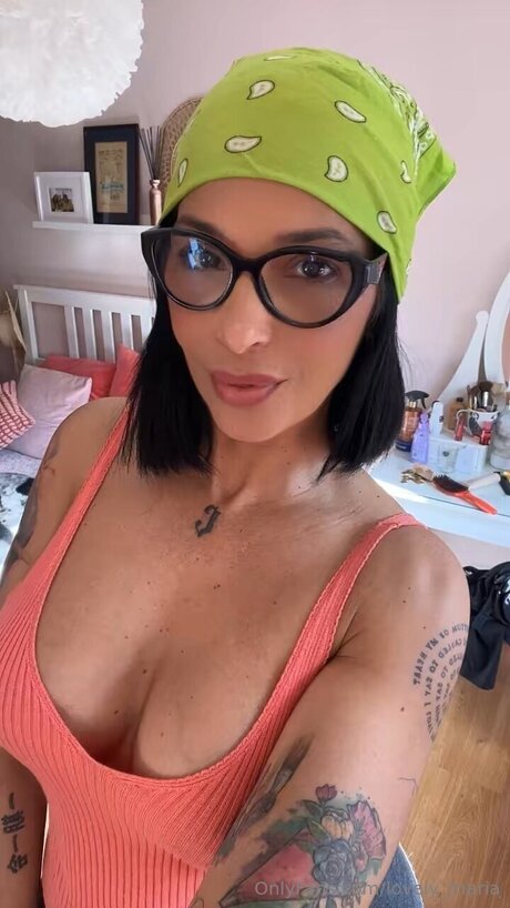 lovely maria model bilder