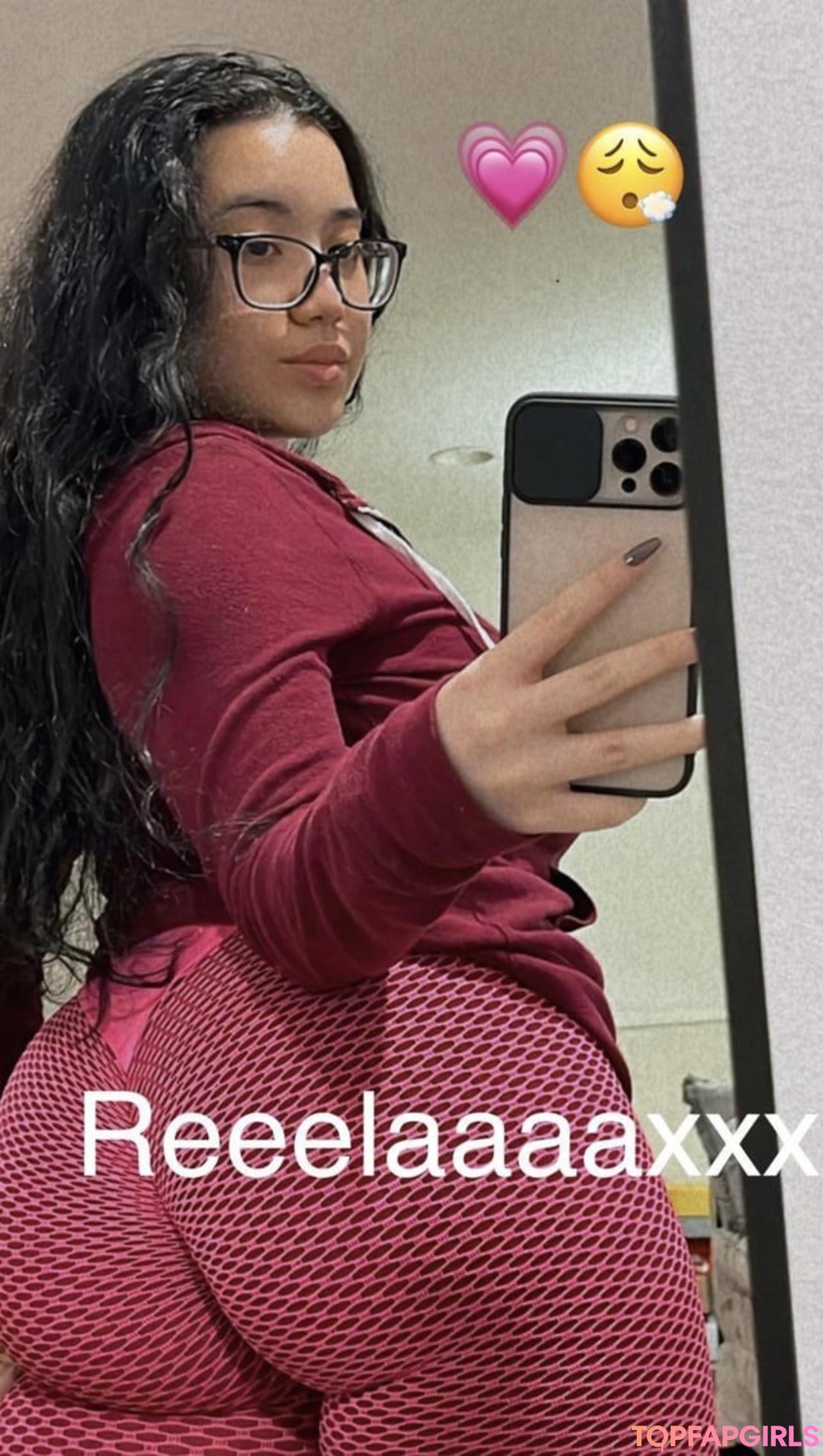 vollbusige brünette onlyfans erwachsene exklusive foto