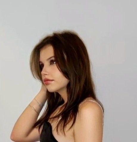 Valerya Evgorov perfekte schöne bilder