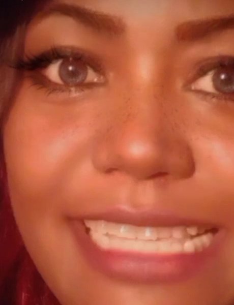 LA VIDA ES RICA_ model exklusive bilder