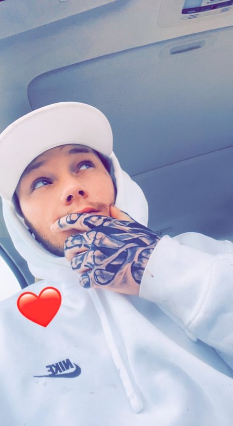 Daddy Charlie_ nackt kostenlose foto