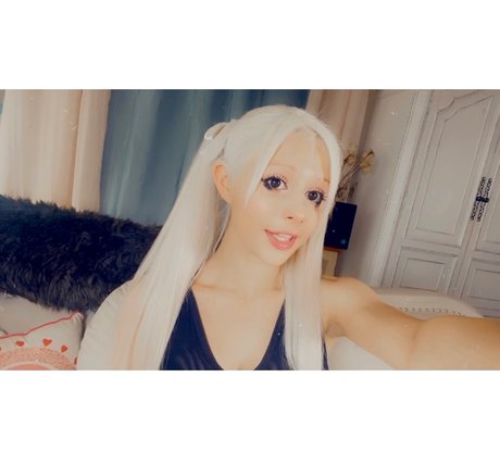 Bambi Doll exklusive pornographische fotos