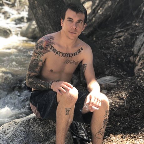 Matty Boi exklusive sexy foto