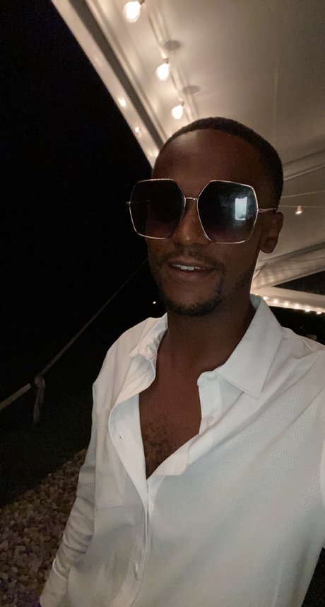 MarineVet9008 pornostar heiße galerie