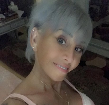 Meshi hübsche xxx foto