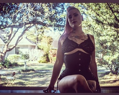 Melody Thick erotische exklusive galerien