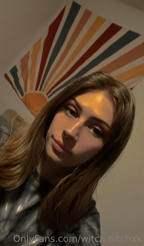 große blonde onlyfans kunst akt galerie