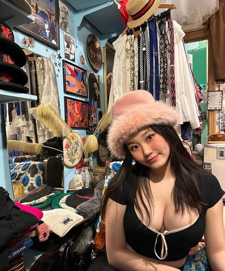 Vicki Mranrr erotische nackte galerien