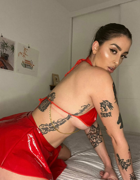 emilyevansx nackt hübsche bilder