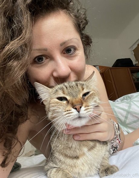 juliabach offi perfekte hd foto