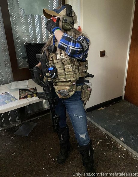 Femmefataleairsoft kunst erotische galerien