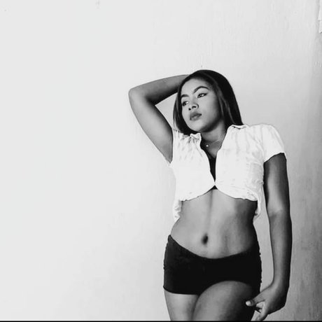 Dayana lopez erotische nackt fotos