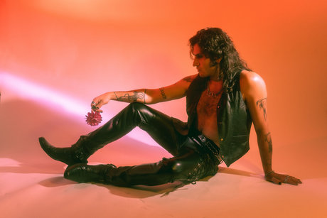 Joey Zelza kunst nacktheit galerie