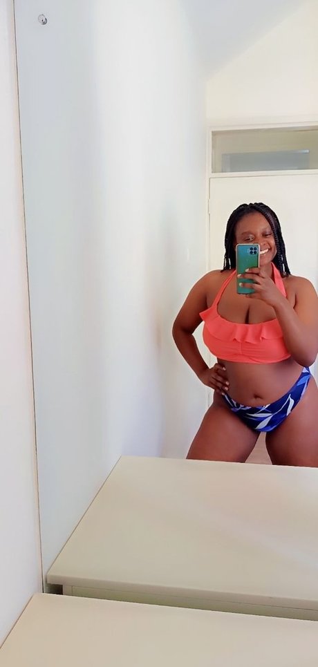 Sweet Ebony erotische freie foto