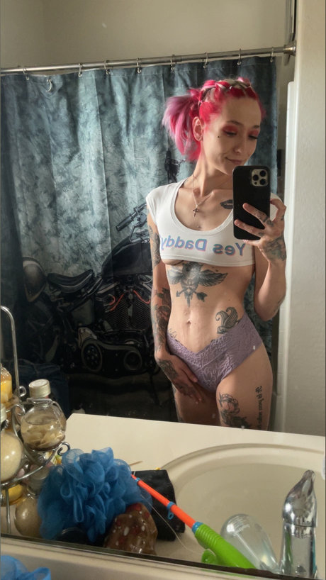 Karly Mitchell erotische bilder