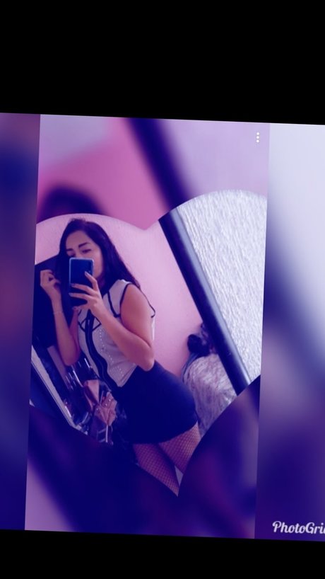 Esme VG kunst nackten bild