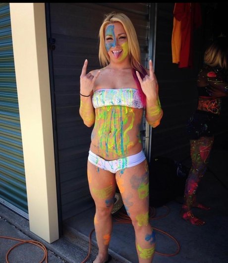 Molly Pop_ model sex archiv